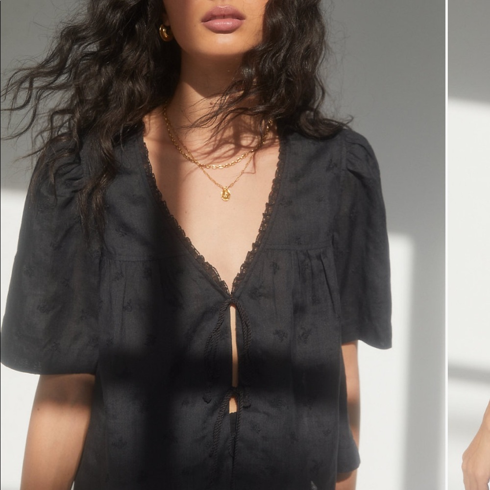 Aritzia Wilfred Nomad blouse